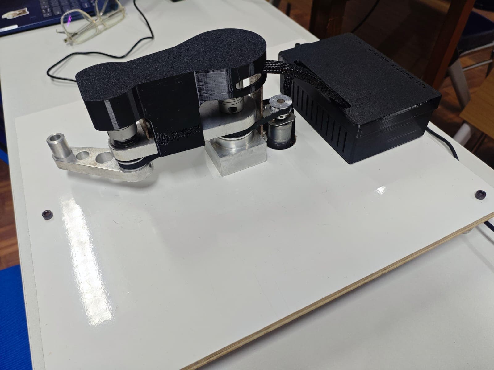 Physical two degree-of-freedom SCARA teaching robot